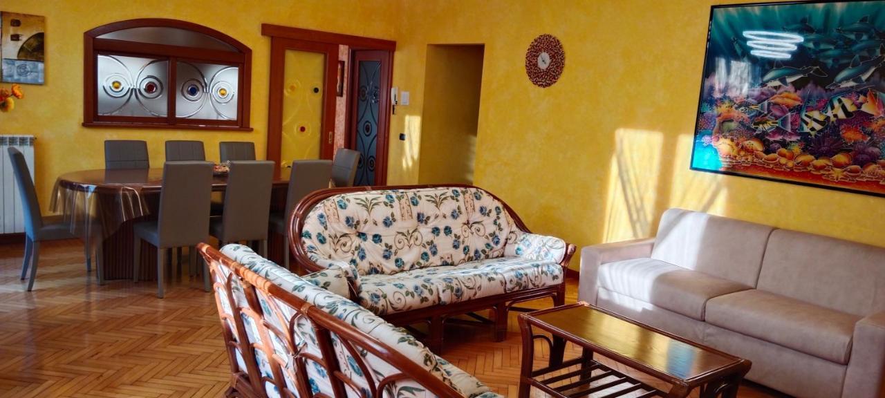 Luxe Apartment Near Milano, Rho Fiera E Mxp Busto Arsizio Eksteriør bilde