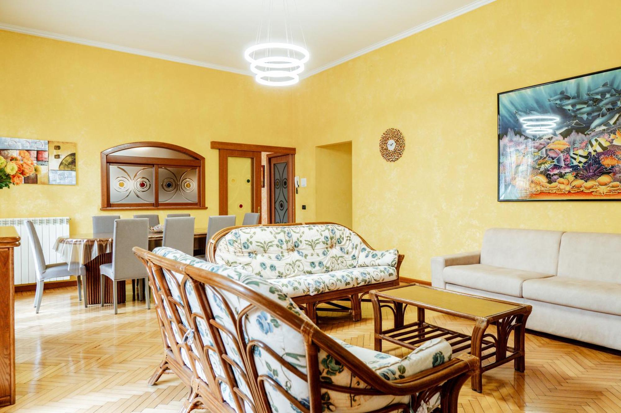 Luxe Apartment Near Milano, Rho Fiera E Mxp Busto Arsizio Eksteriør bilde
