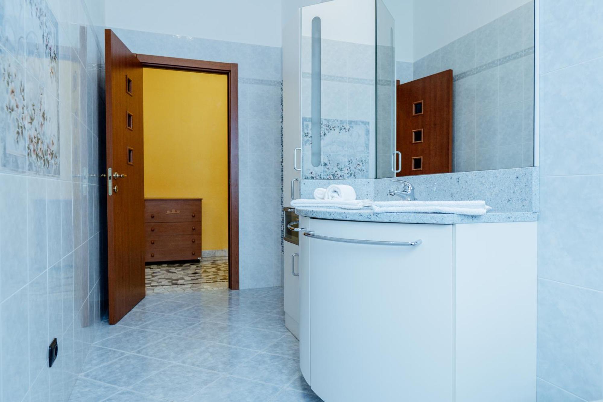 Luxe Apartment Near Milano, Rho Fiera E Mxp Busto Arsizio Eksteriør bilde